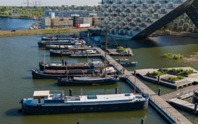 Luxe woonschip Courageux met ligplaats in Amsterdam